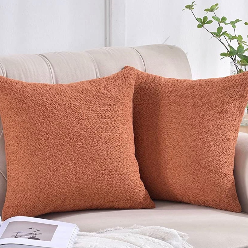 Rythome accent pillow